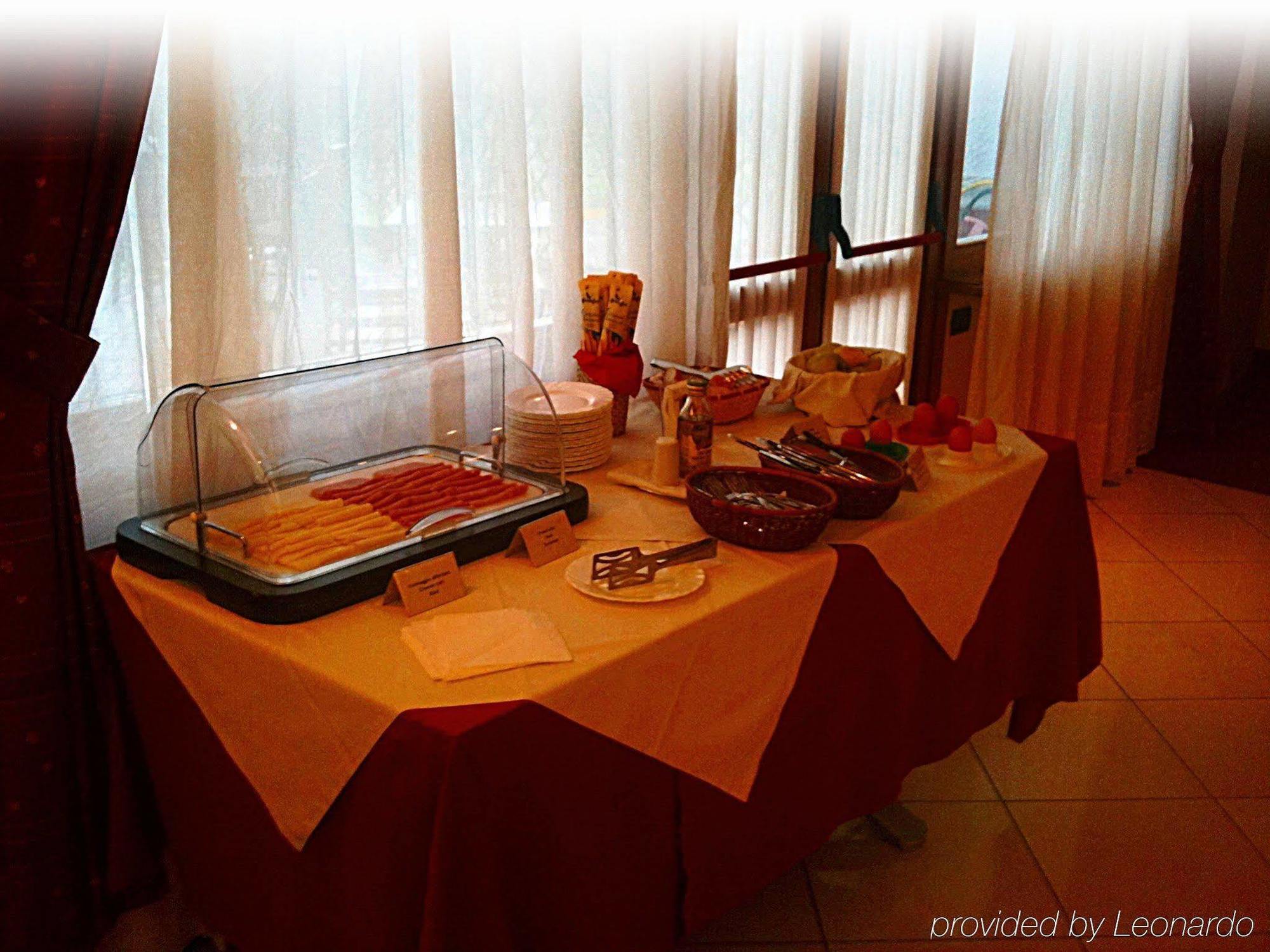 Best Quality Hotel La Darsena Moncalieri Restaurant billede
